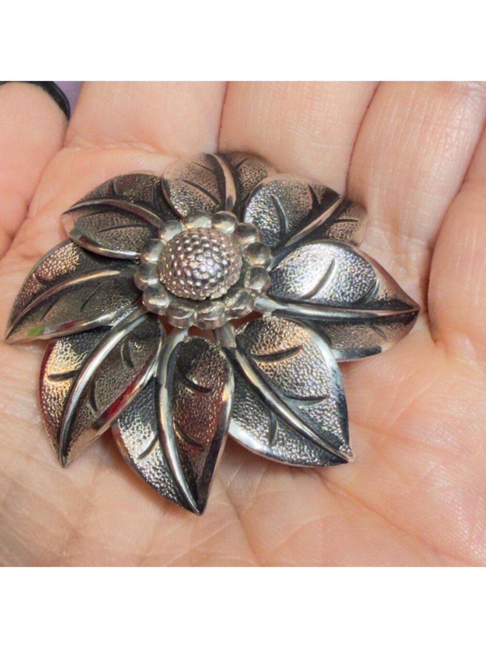 Marvella Vintage Flower Brooch Silver Tone Textured Floral Pin - Picture 2 of 7